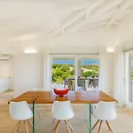 Aqa Villa