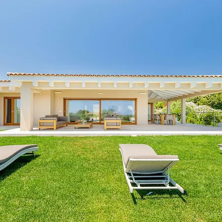 Aqa * 圣特奥多罗