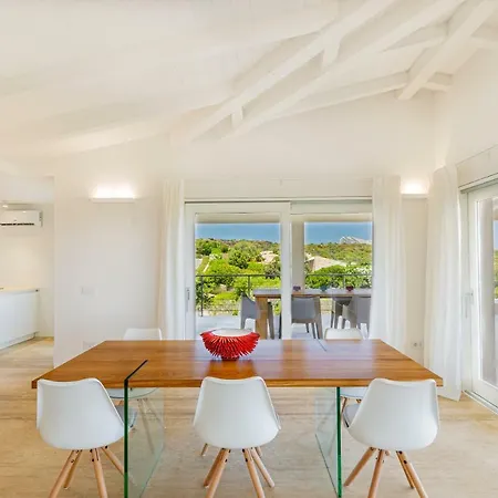 Aqa Villa