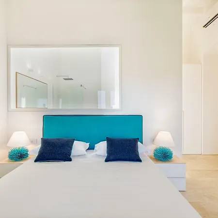 Aqa Villa *